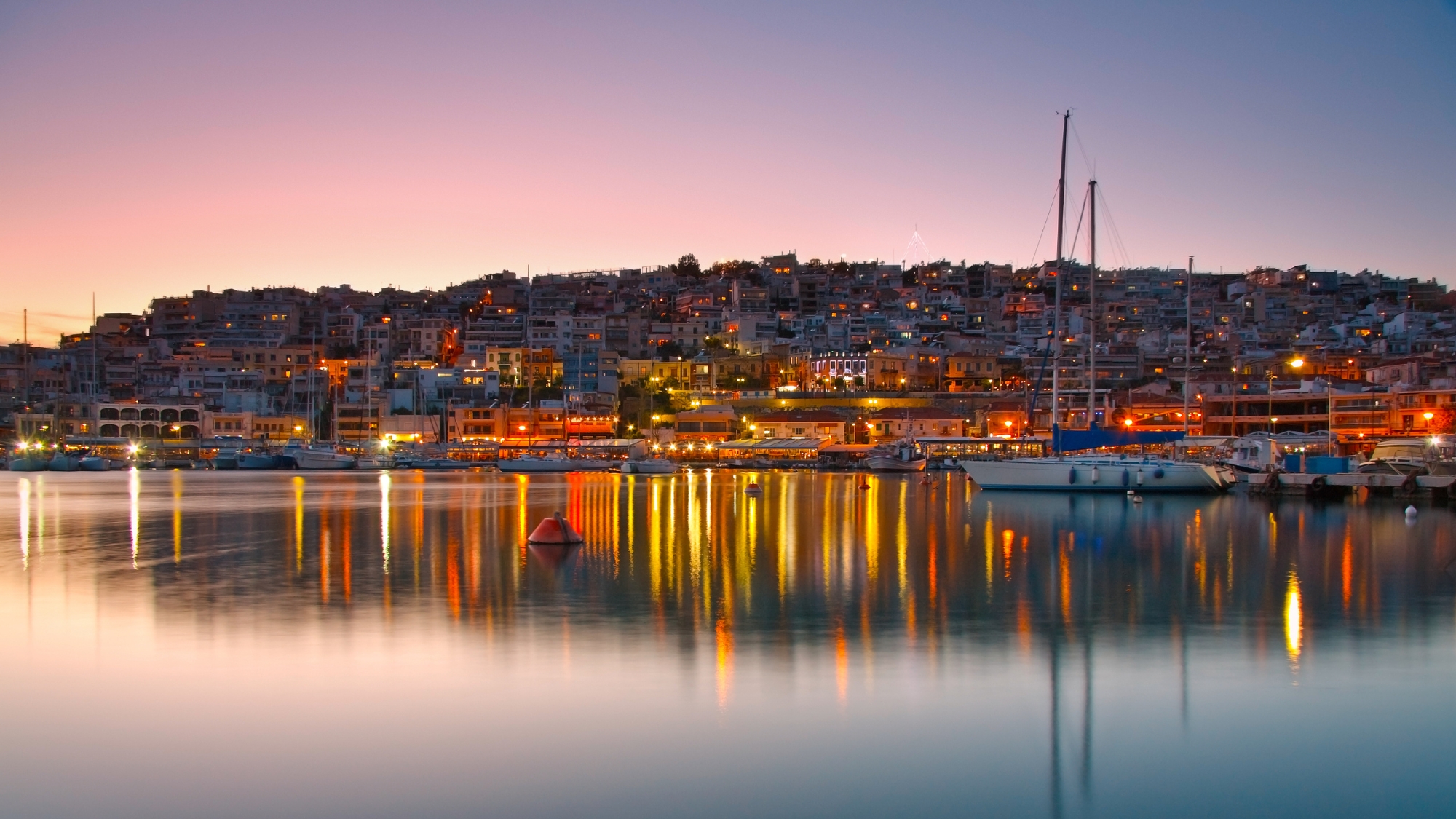 piraeus city