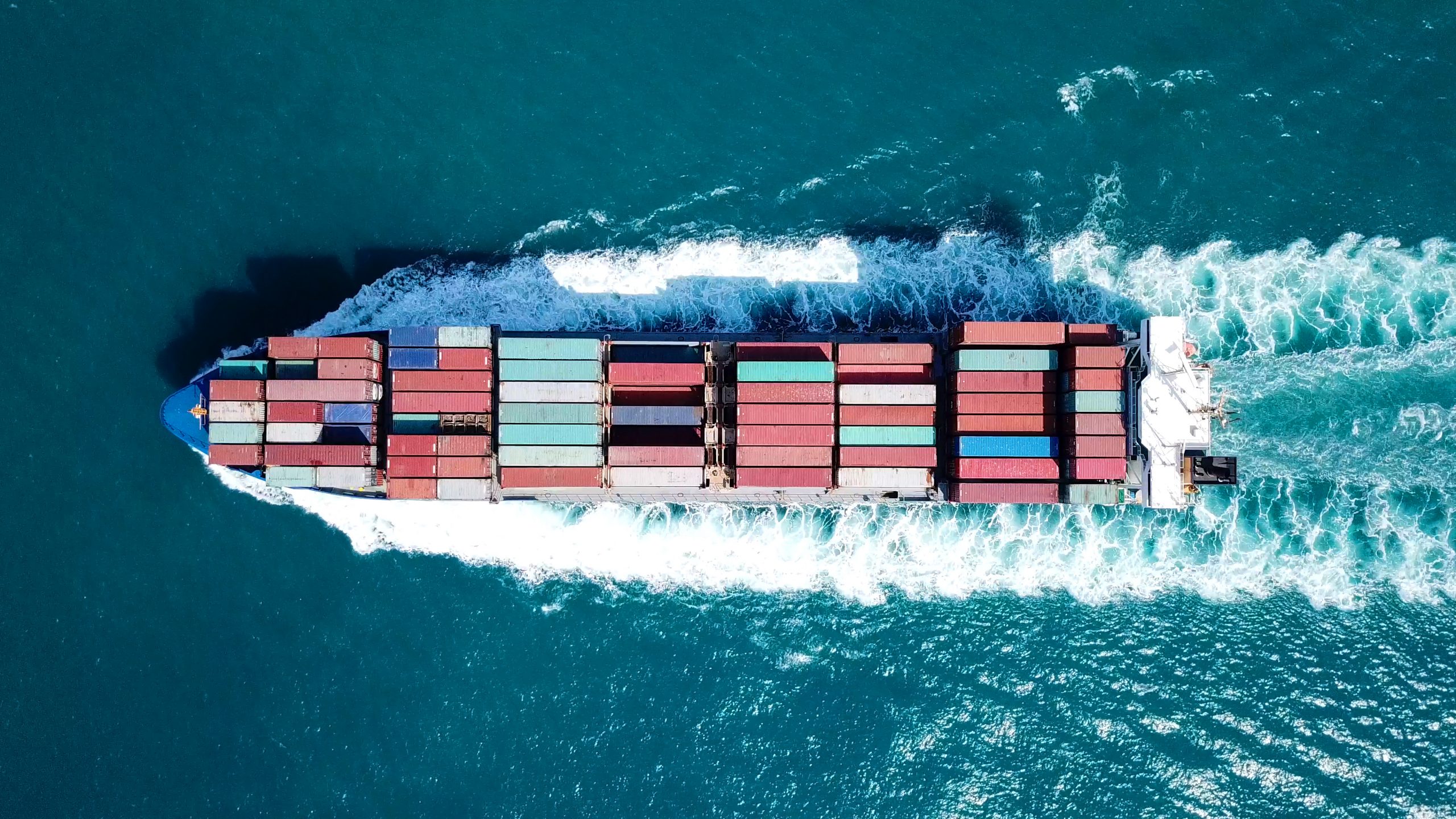 Large,Container,Ship,At,Sea